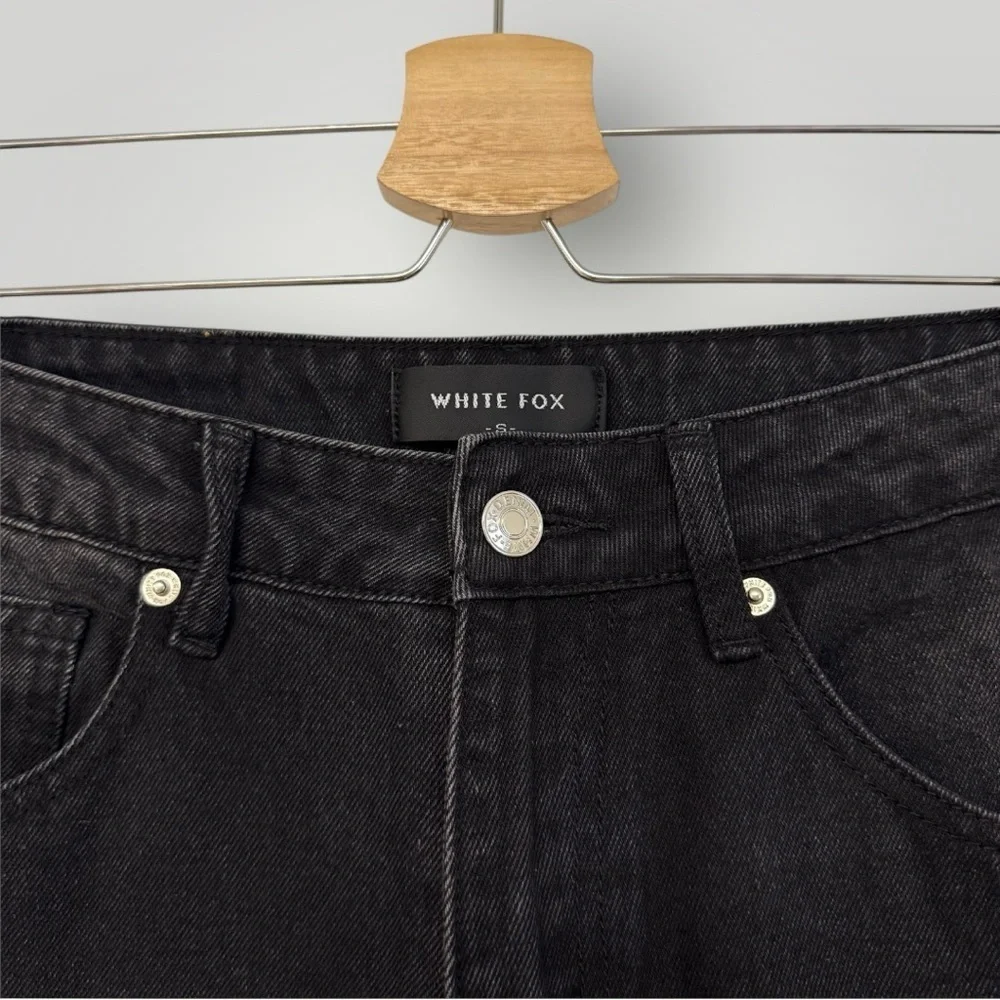 White Fox Straight Leg Black Jeans Sz S‎ Small
